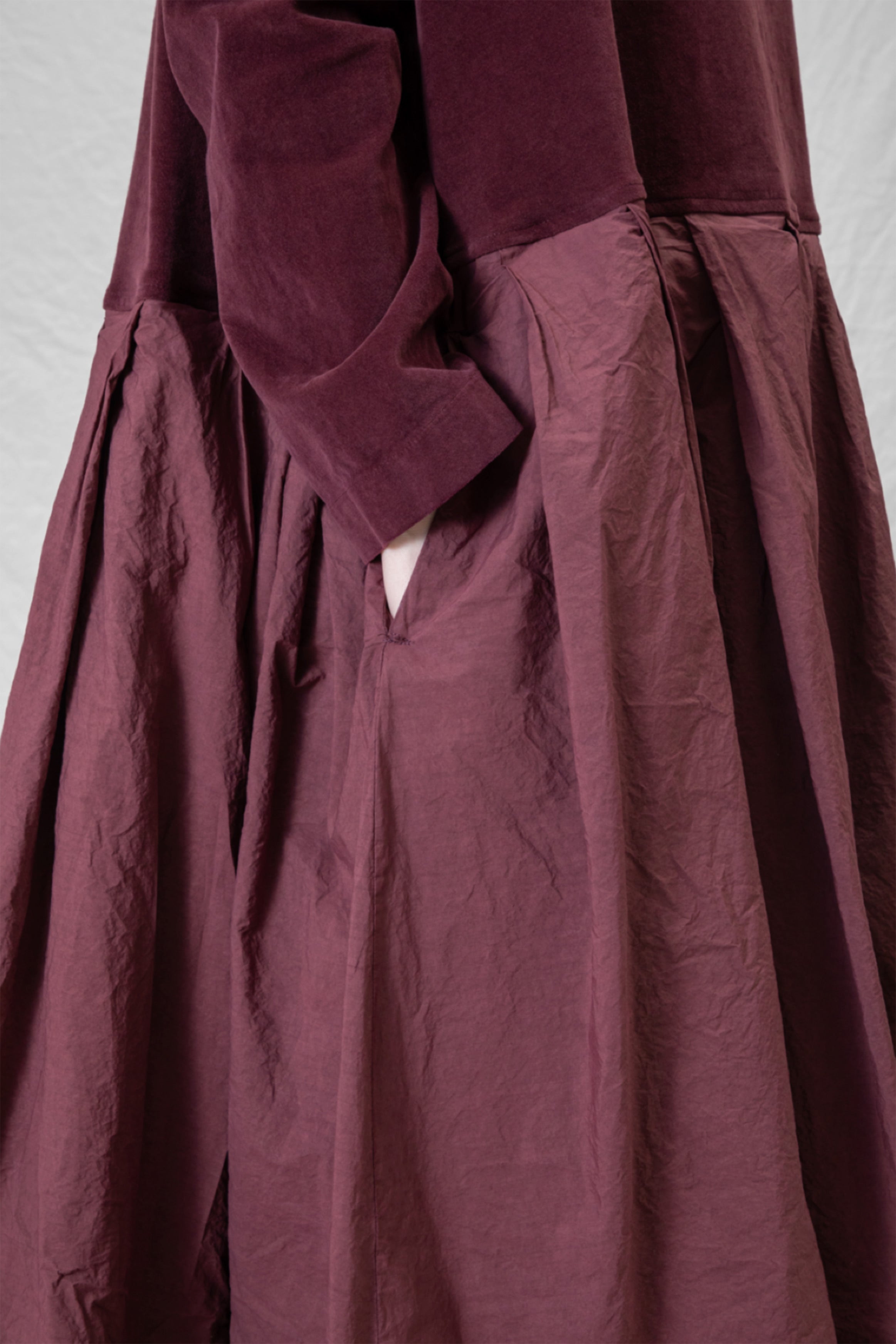 boatneck pleated dress wine