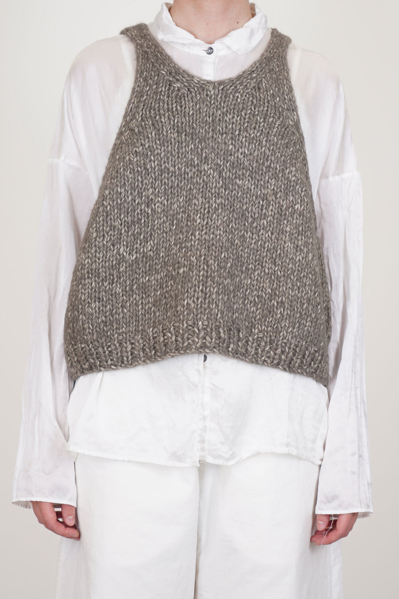 hand knitted vest co|wp pepper