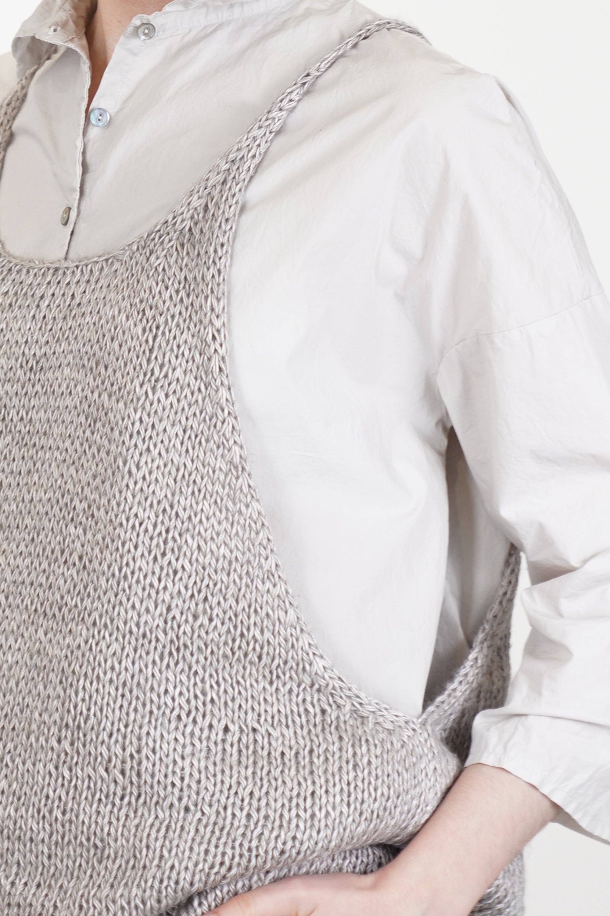 hk vest silk linen pebble