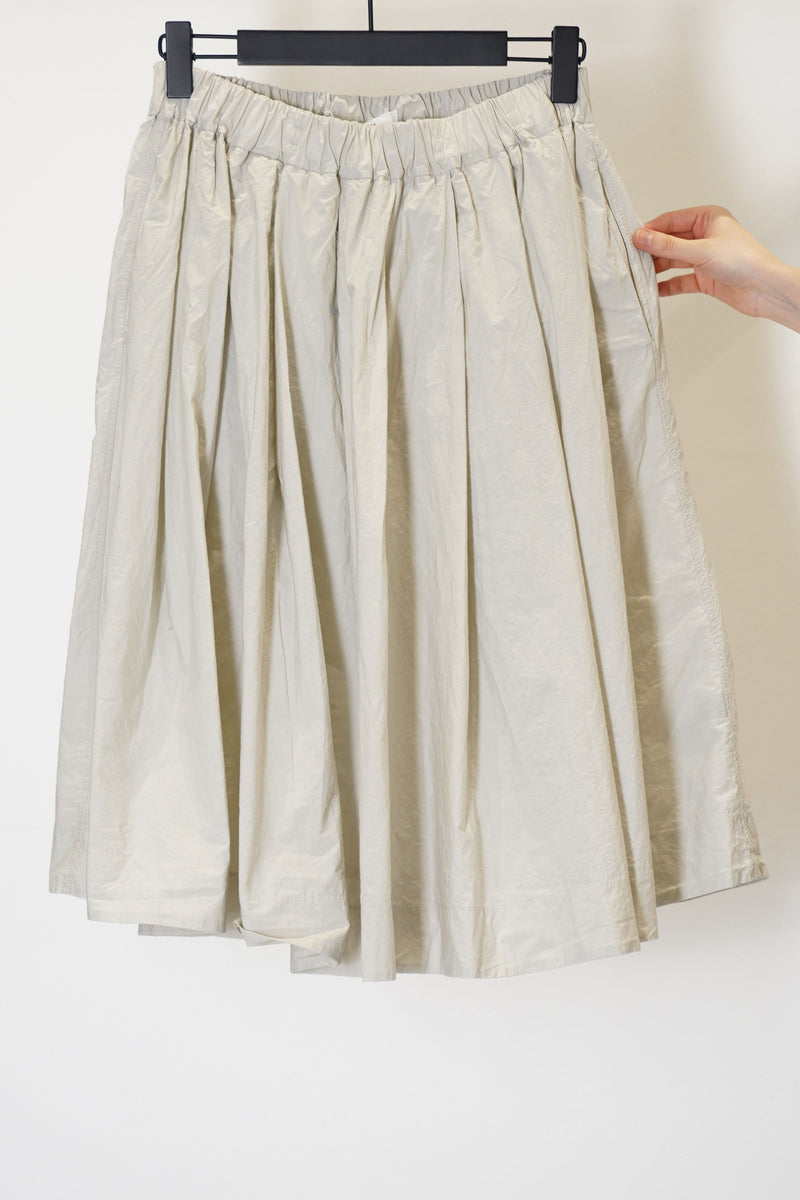 pleated short skirt tc pebble