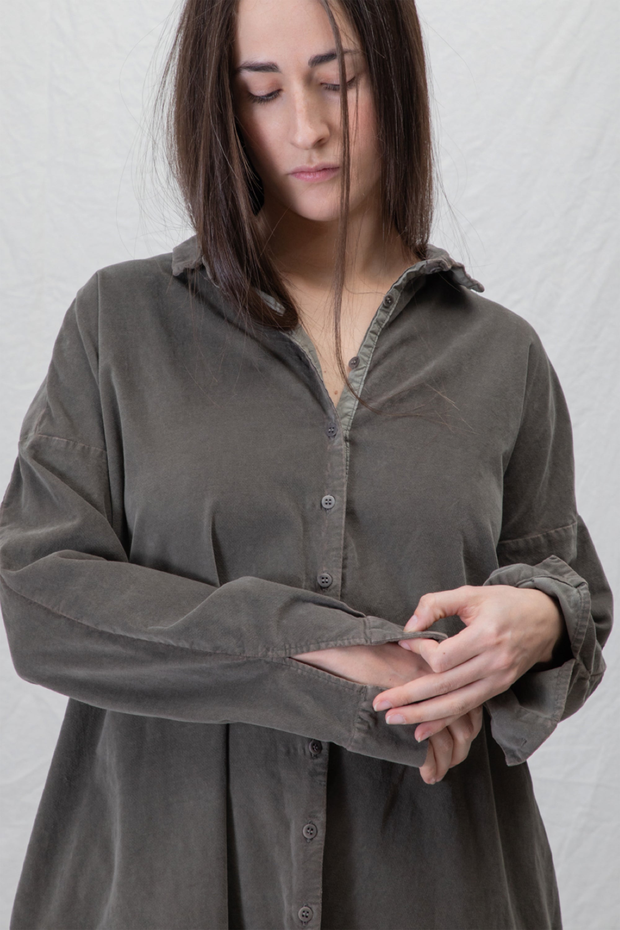 shirt dress v velvet taupe