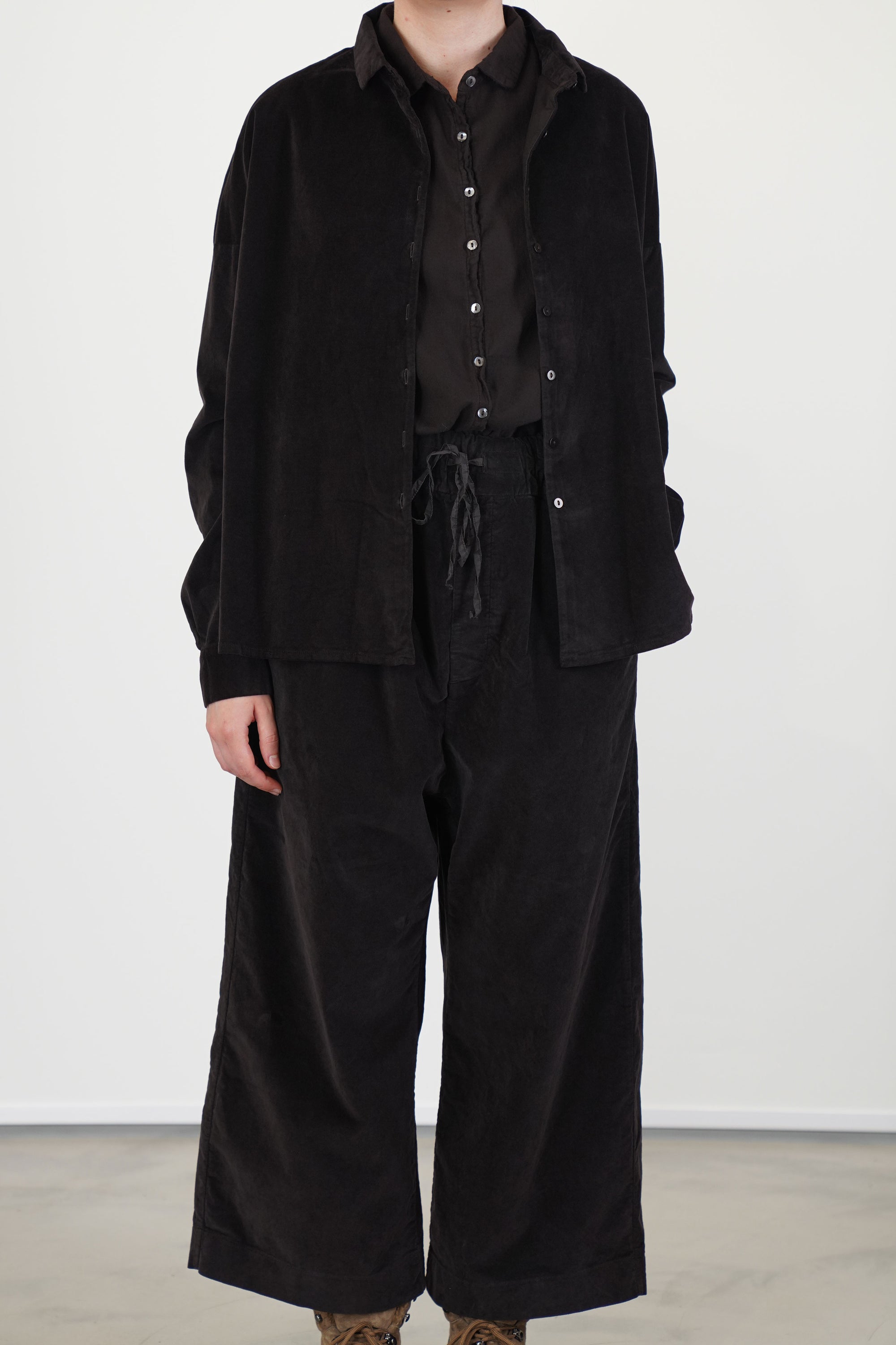short collar shirt v brown
