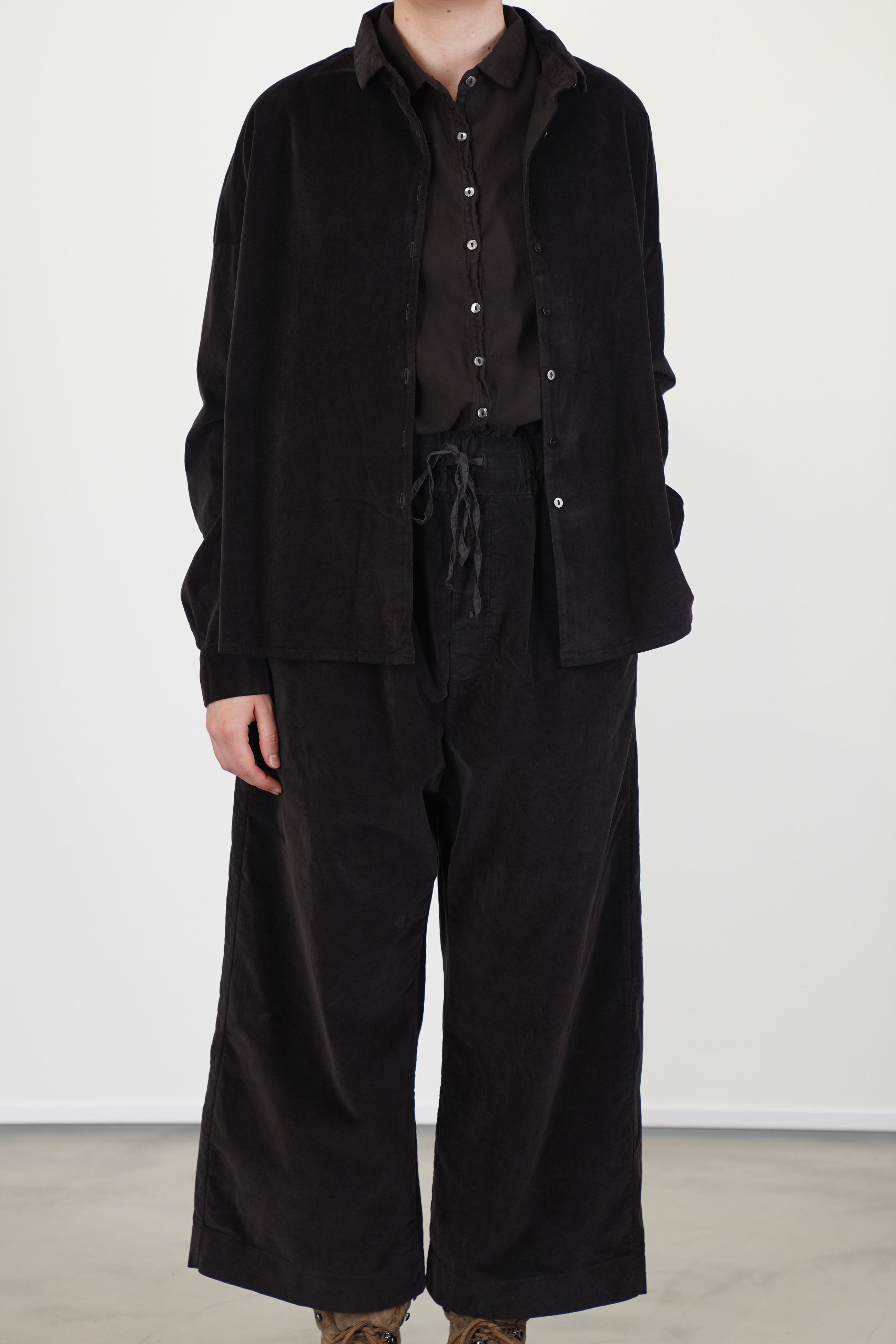 short collar shirt v brown