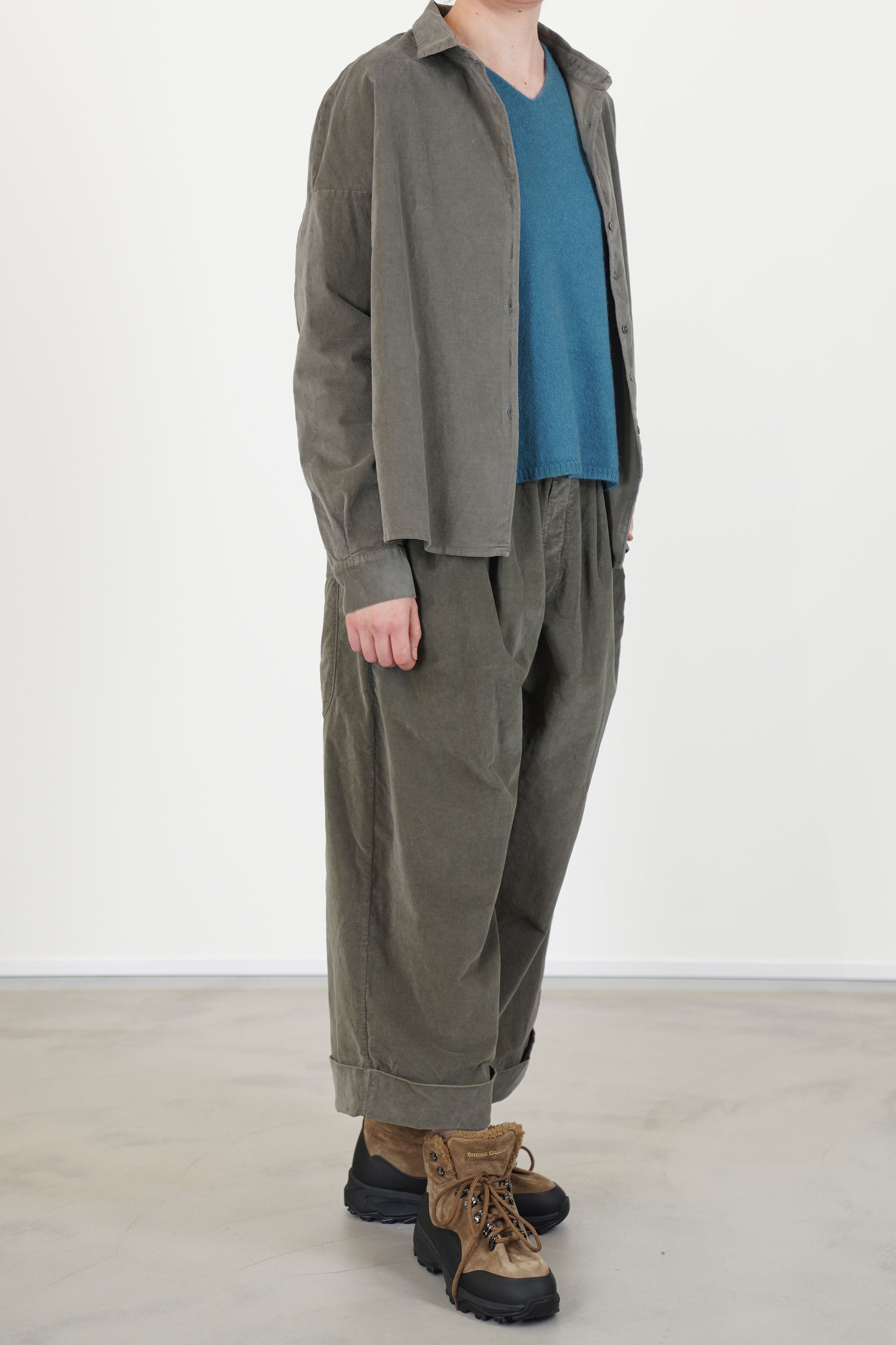 short collar shirt v taupe