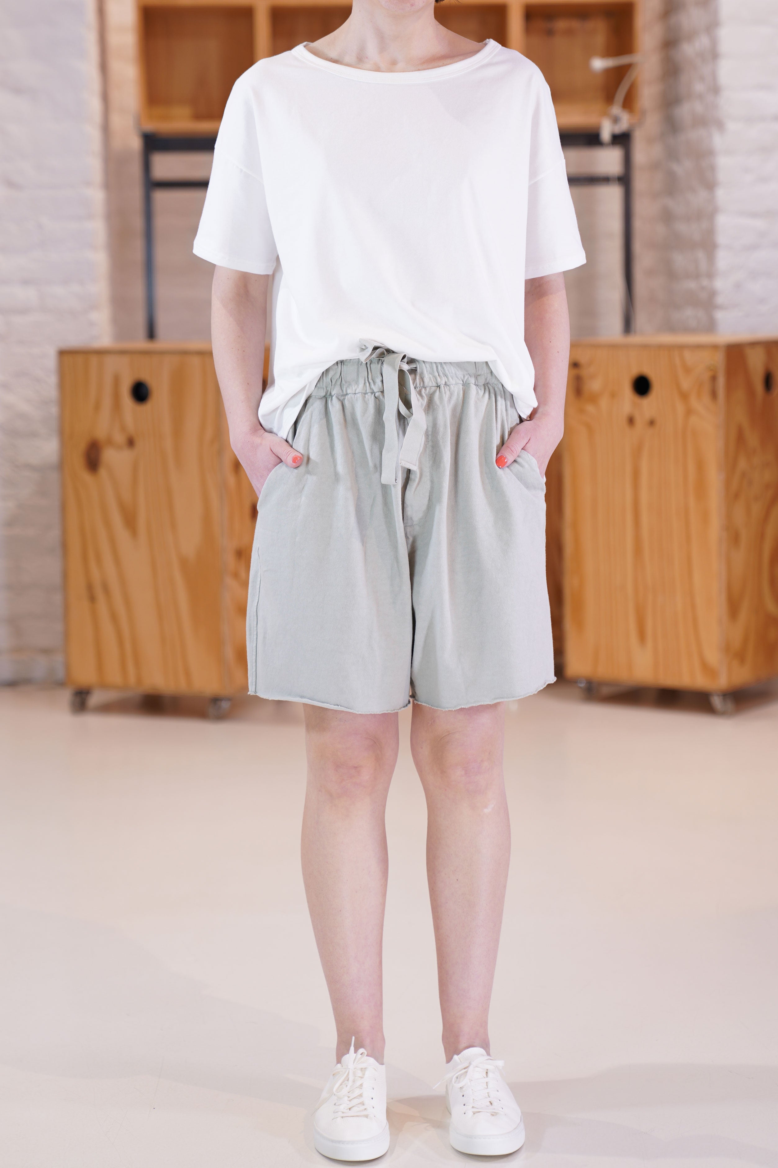 album di famiglia short hc almond | carrousel the store