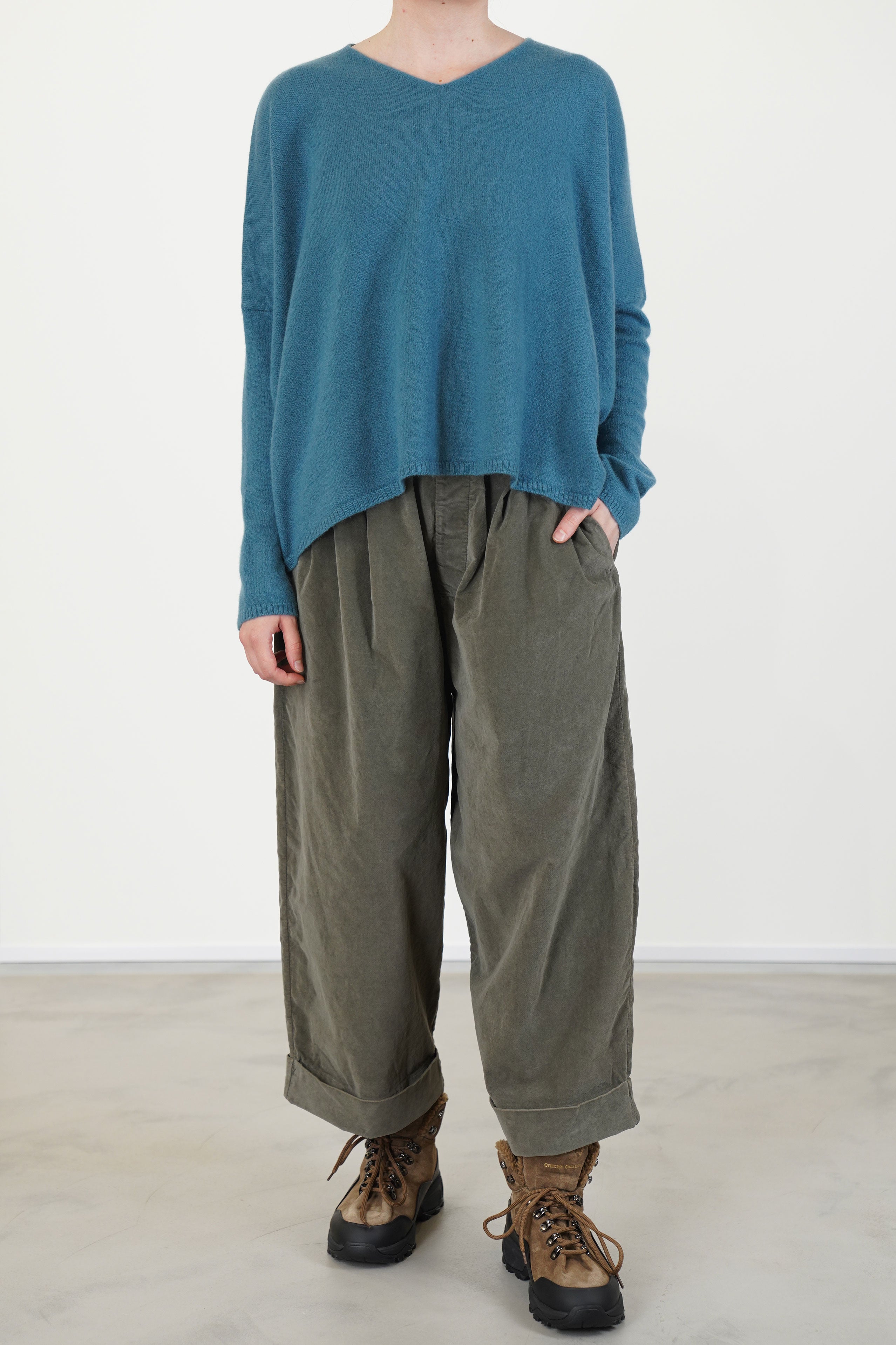 trousers bragoni v taupe