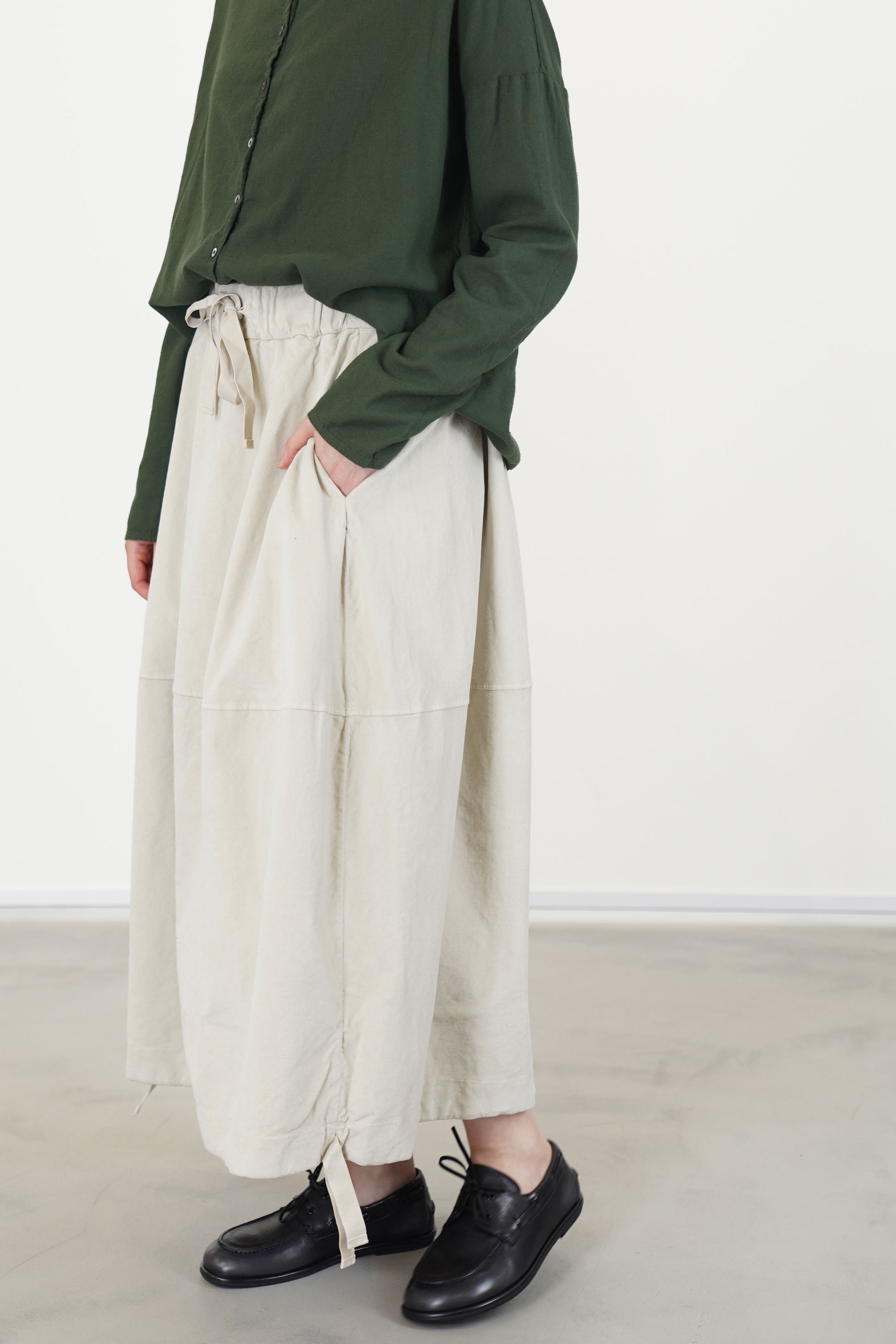velvet balloon skirt oatmeal