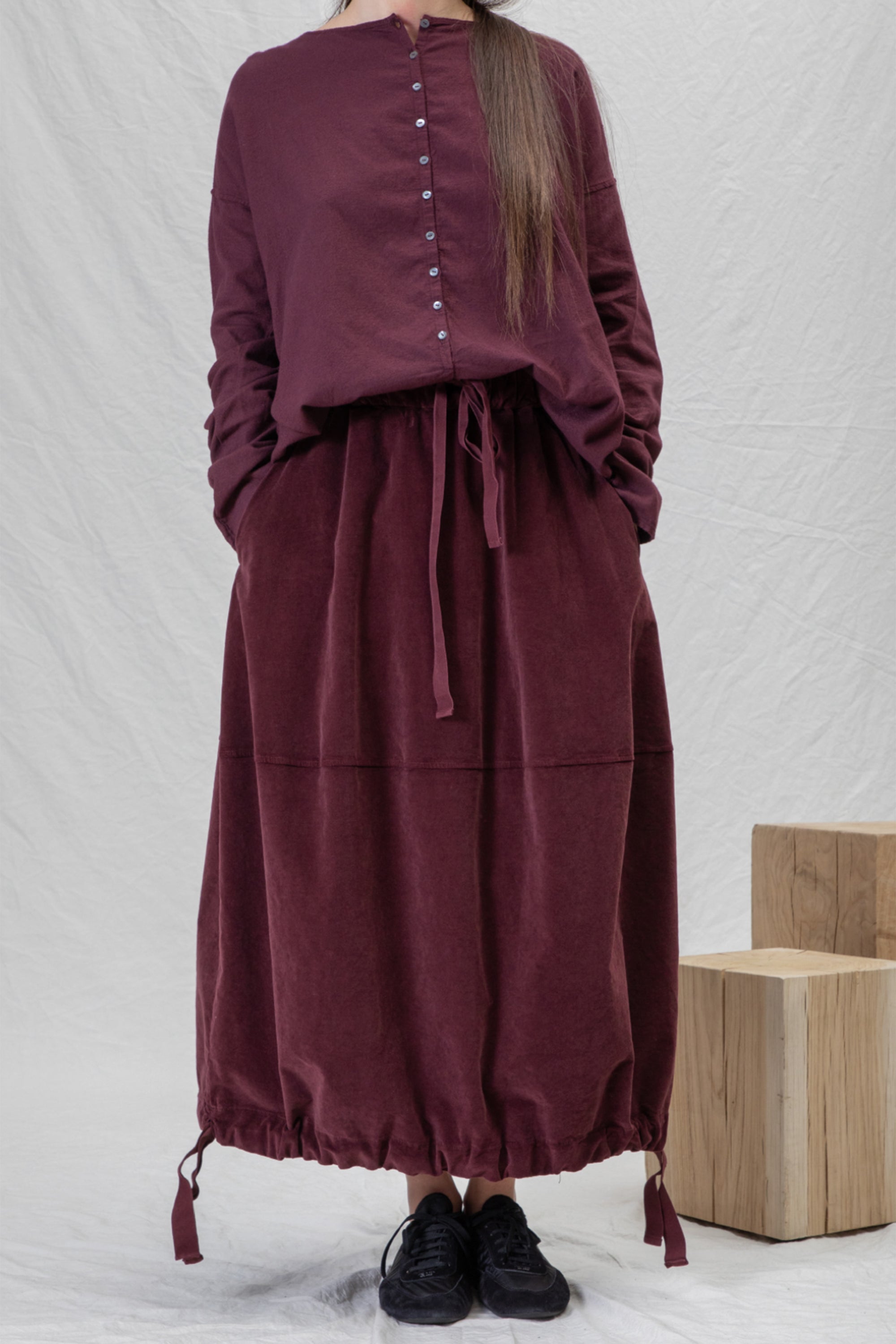 velvet balloon skirt wine