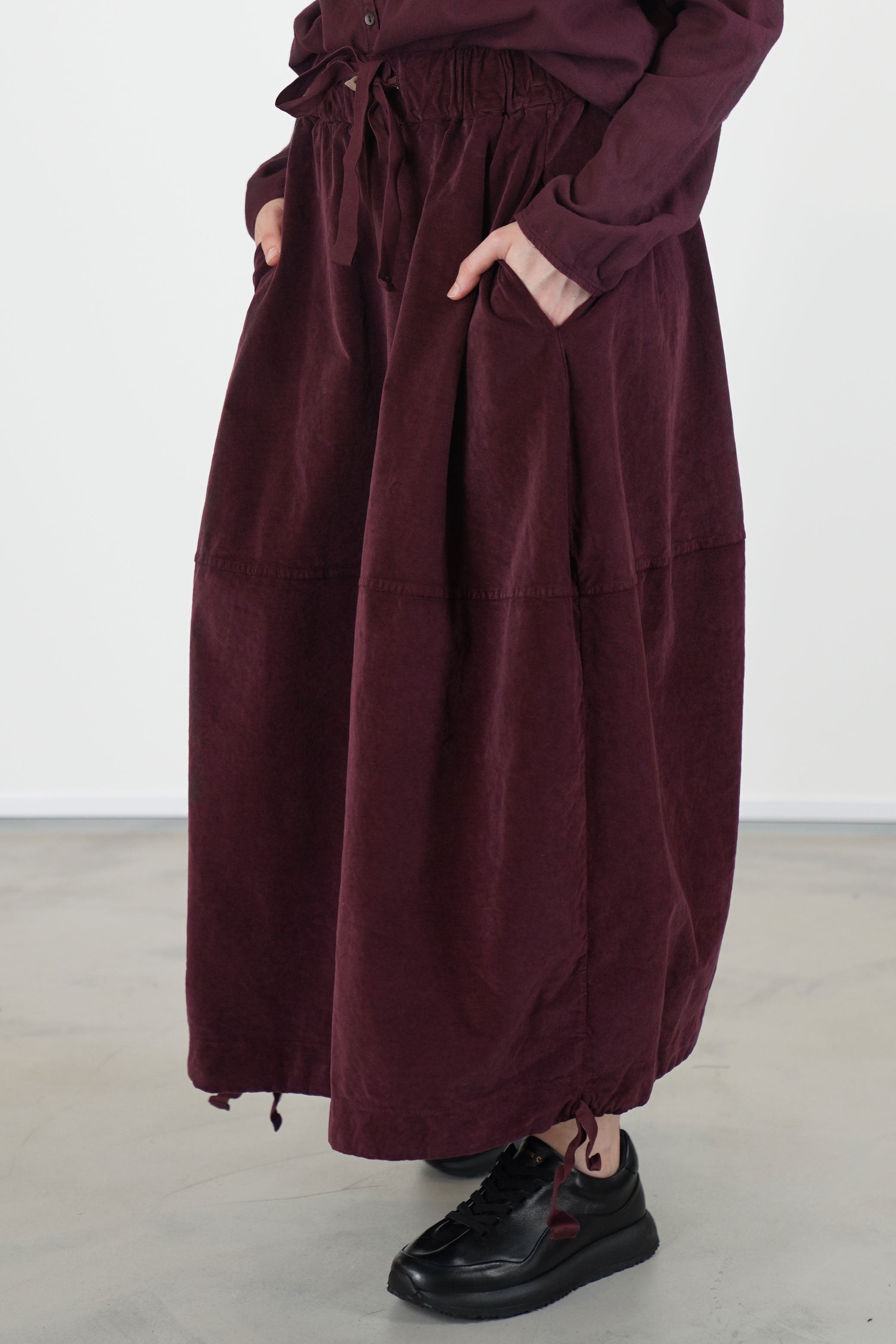 velvet balloon skirt wine