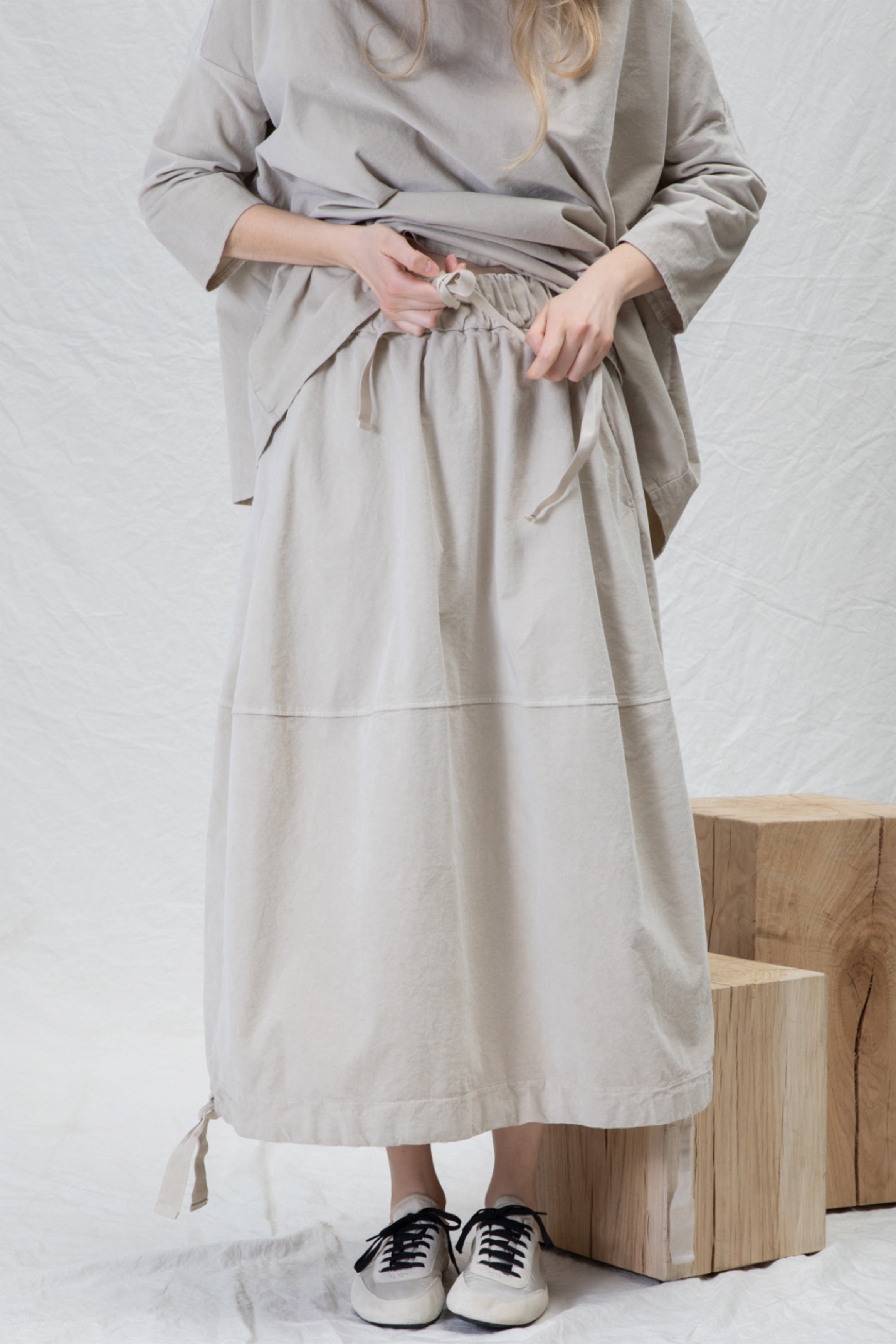 velvet balloon skirt oatmeal