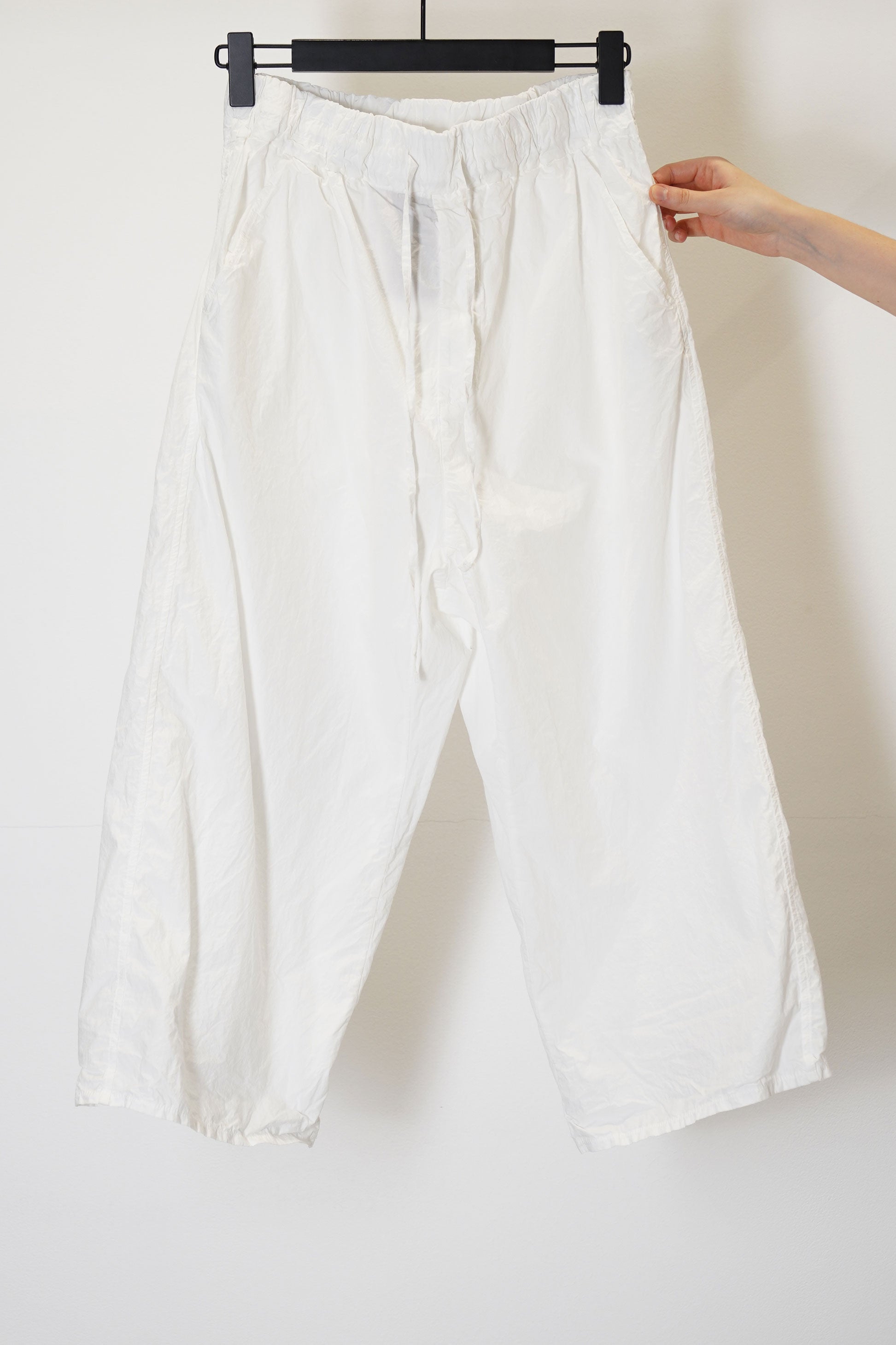 wide & short trousers tc white