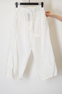 wide & short trousers tc white