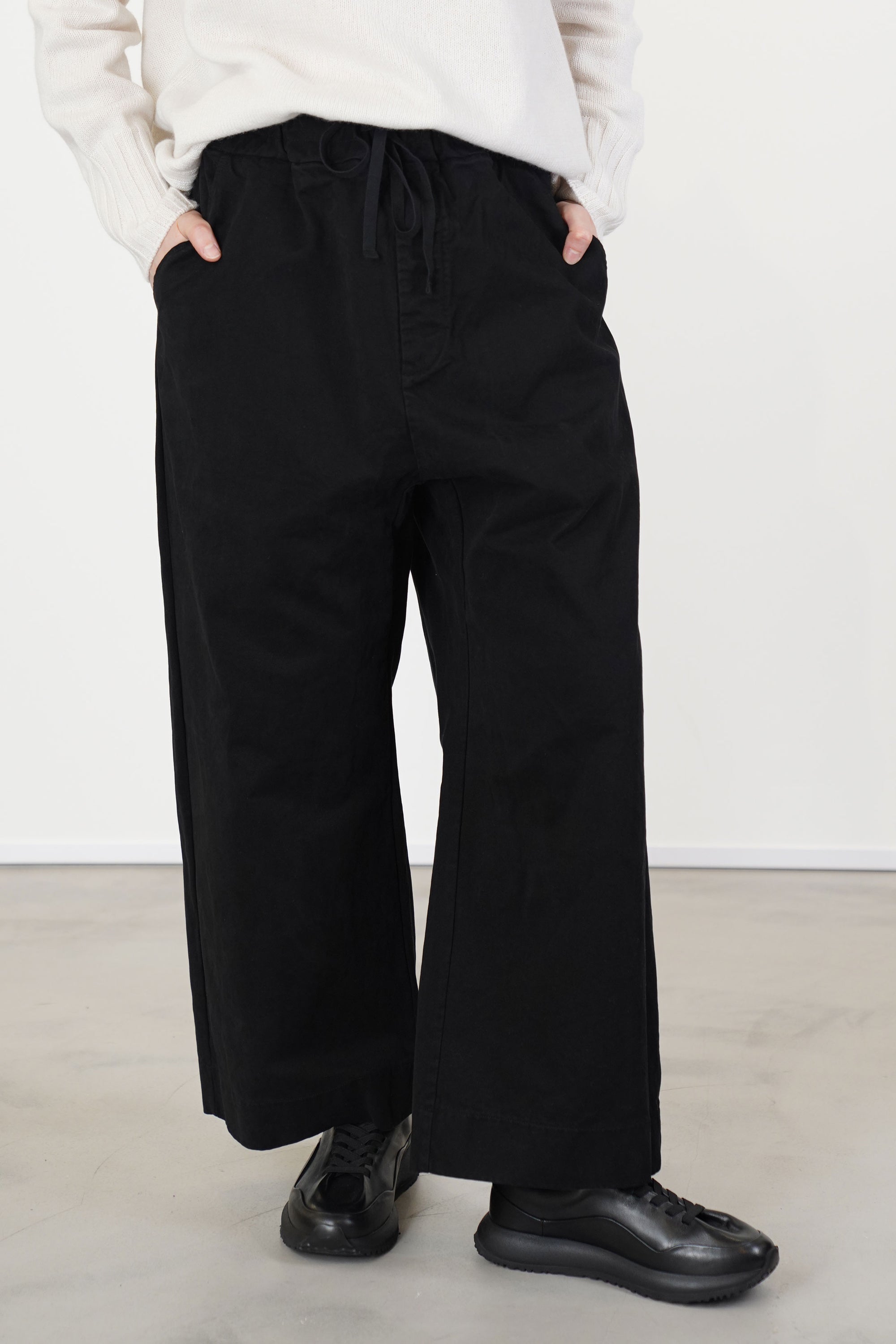 wide & long trousers wcc black