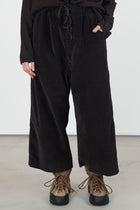 wide & short trousers v brown