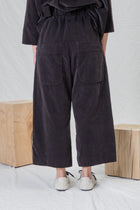 wide & short trousers v brown