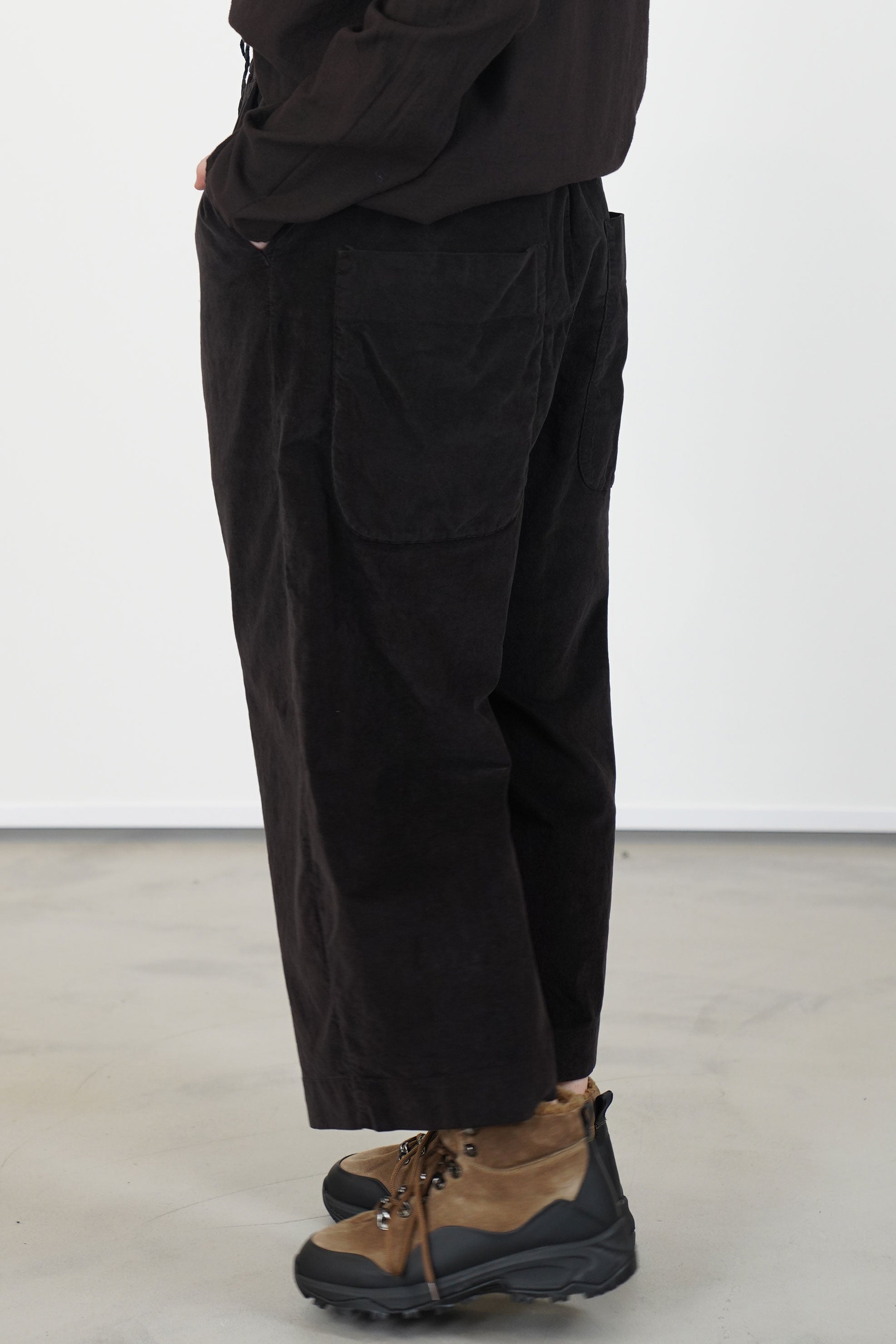 wide & short trousers v brown