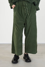 wide & short trousers v forest