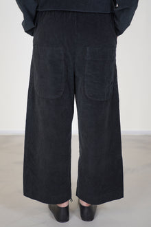wide & short trousers velvet black