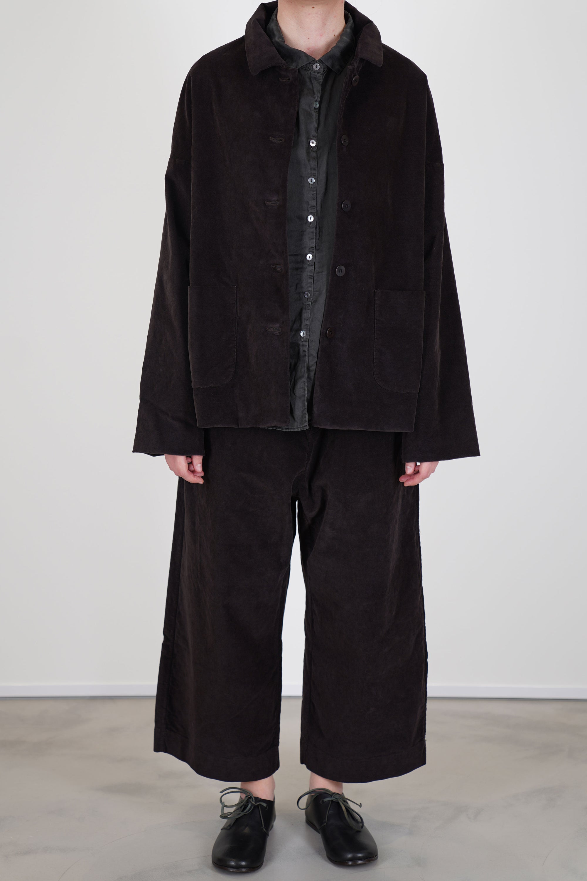 wide & short trousers velvet chocolate