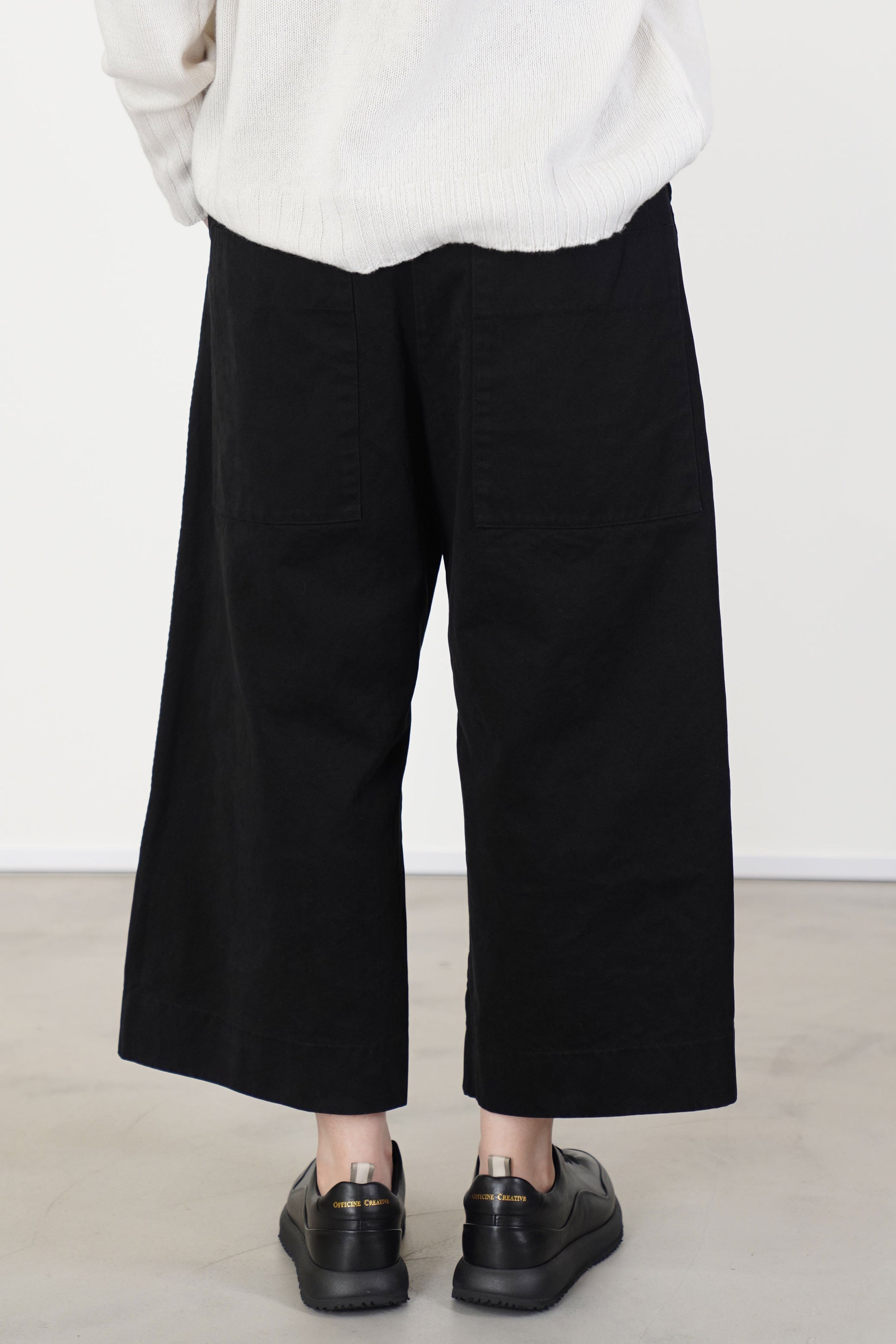 wide & short trousers wcc black