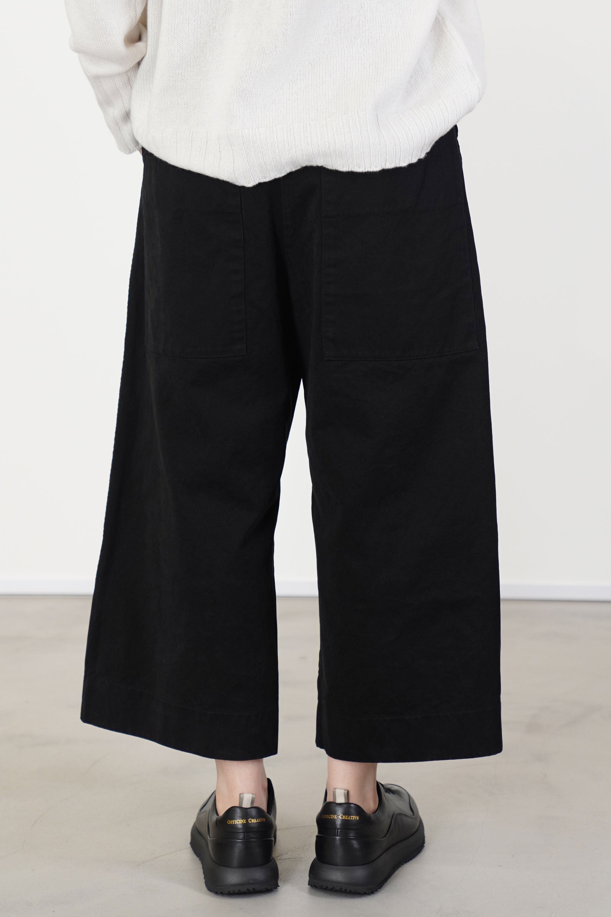 wide & short trousers wcc black