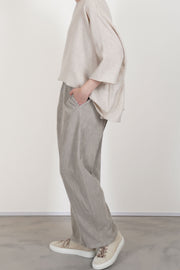 side view of apuntob (a.b) shirt cashmere natural comfortable, airy fit