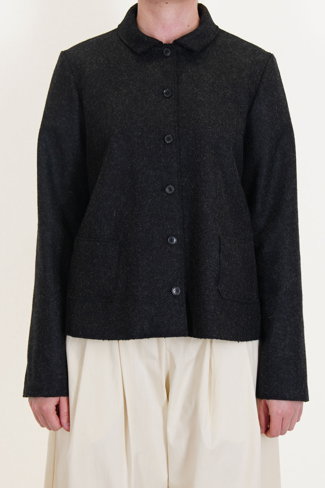 apuntob (a.b) jacket black crafted in virgin wool felted material and fully cotton lined