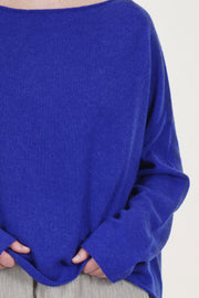 apuntob (a.b) wool silk knitwear electric blue ensuring exceptional softness, comfort and warmth