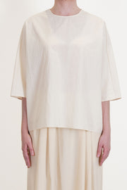 apuntob (a.b) shirt natural crafted in soft and lightweight cotton crinkled material.