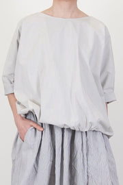 front view of apuntob (a.b) shirt fine stripes meringue