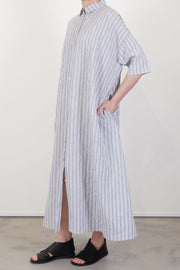 model wearing apuntob (a.b) dress abyss
