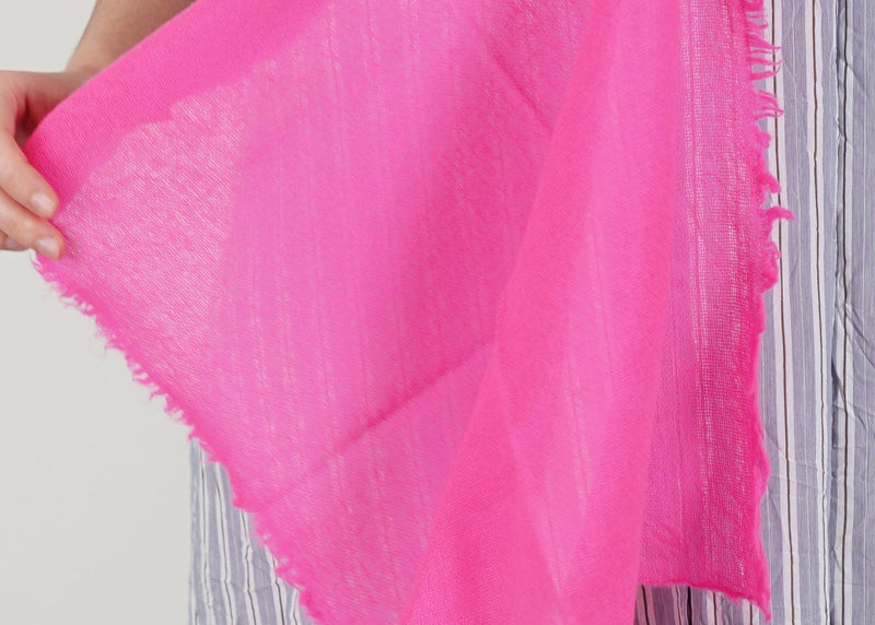 small cashmere stole raspberry fluo p2049/ts953