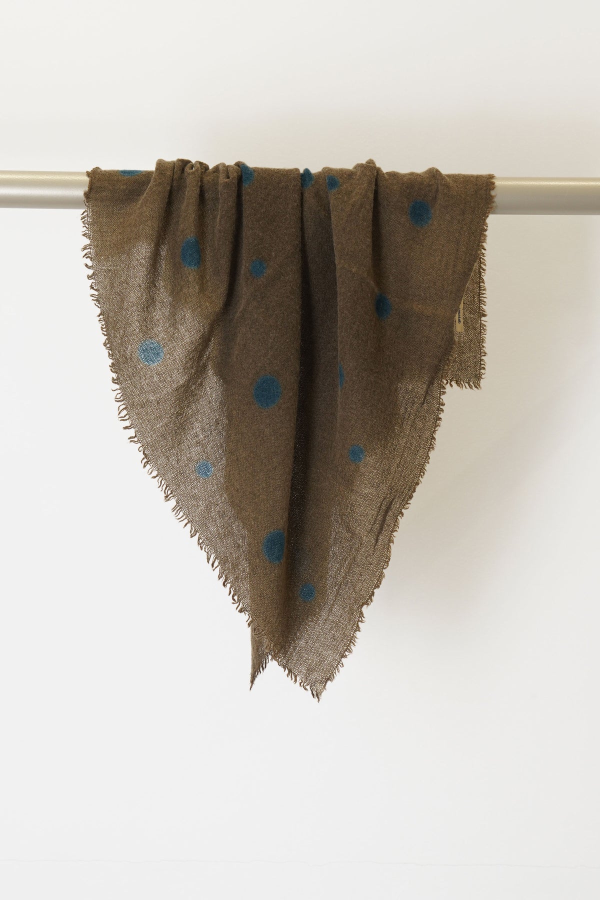 small scarf cashmere olive p2119/ts1023