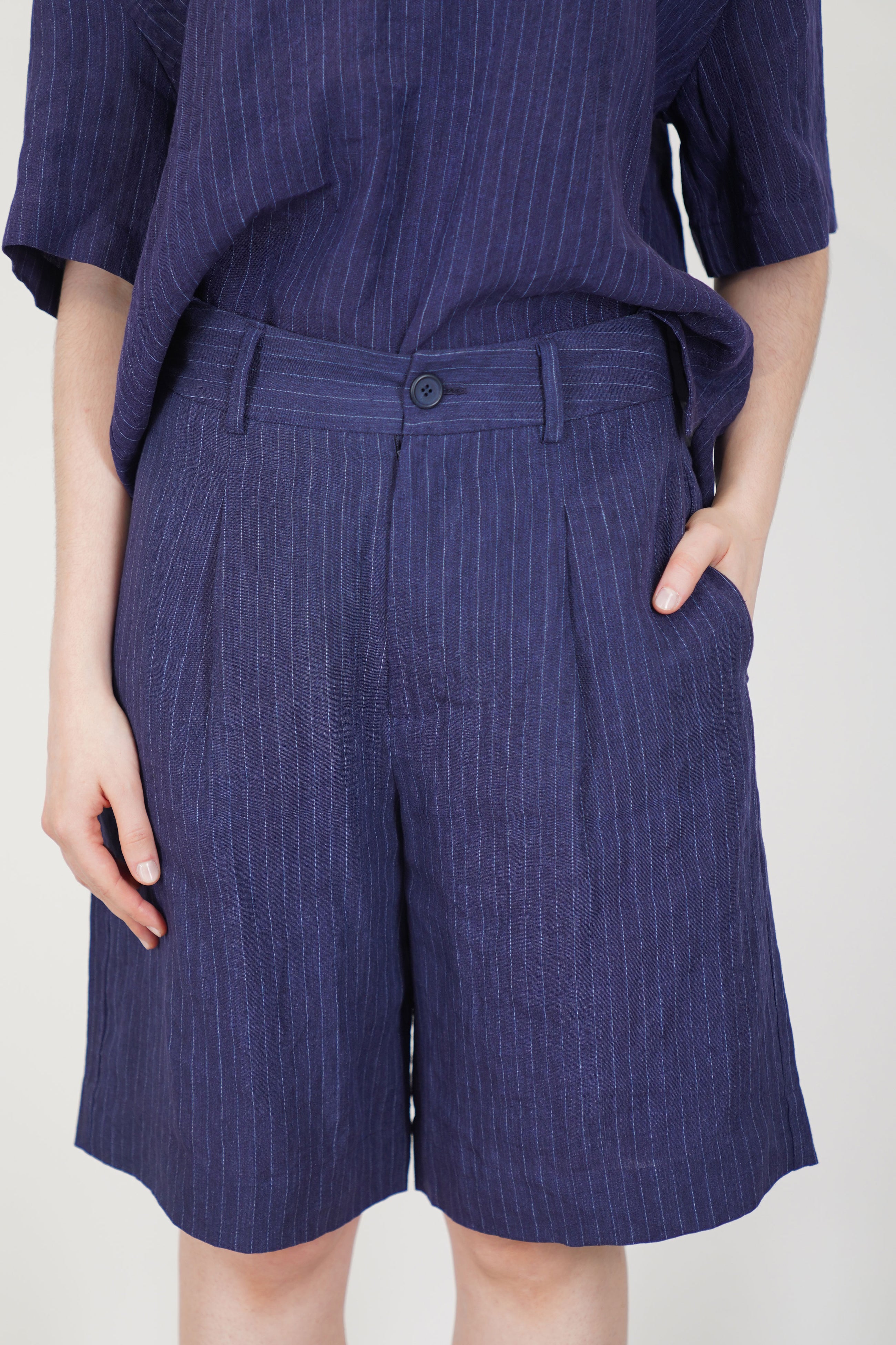 shorts lily linen navy pinstripe
