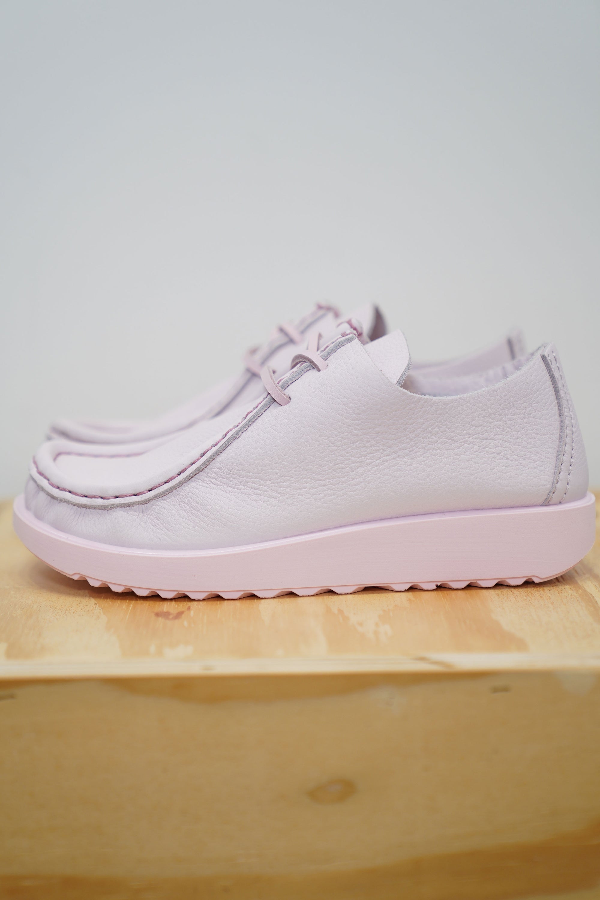joke lace shoes barely pink