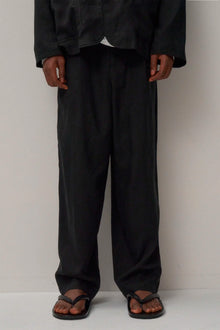loose fit pants black