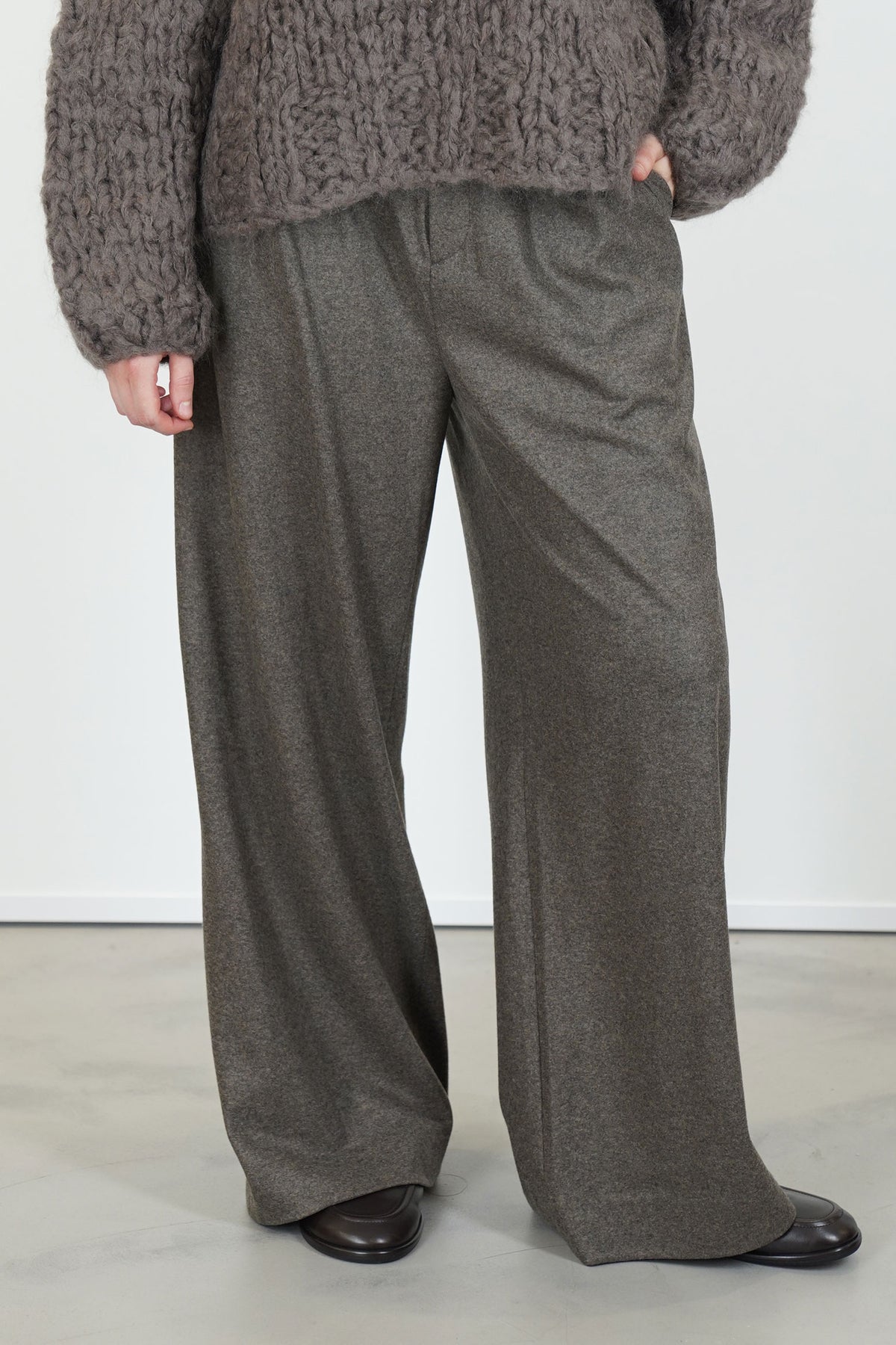 loose fit wool pants mocha