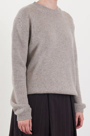 bergfabel cashmere pullover greige is made from a luxuriously soft and warm fabric