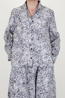 bergfabel jenny shirt bright flowers features features a relaxed, loose silhouette and a v-neckline