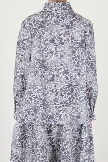 back view of bergfabel jenny shirt bright flowers straight back hemline and a-line cut
