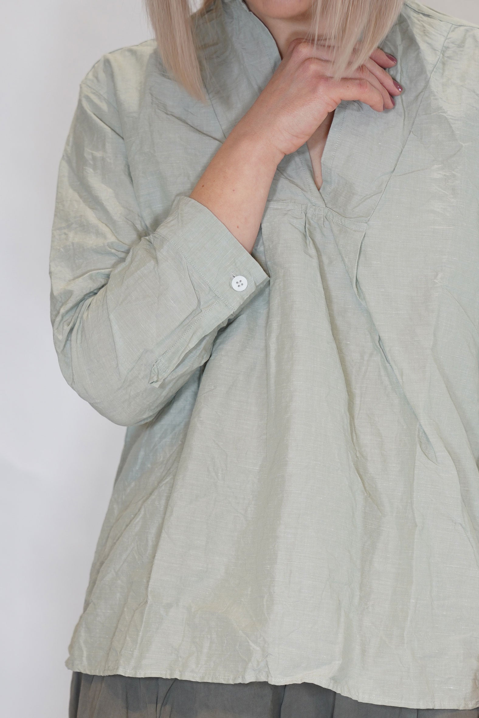 vera shirt sage cotton linen