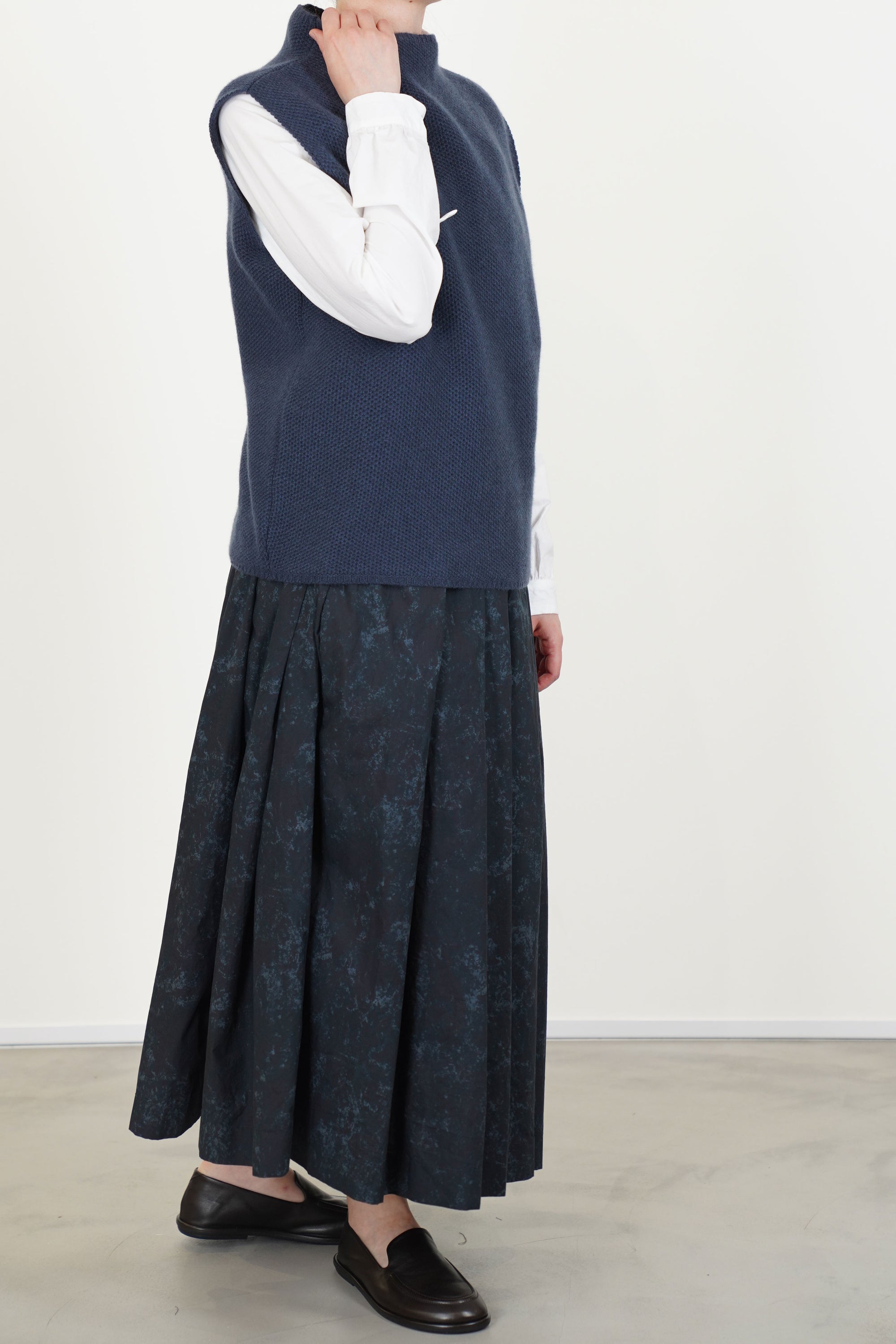 alva vest cashmere mazarine