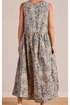 apron dress flower