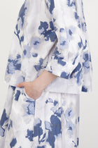 side view of bergfabel claudia shirt blooms relaxed and structural cut