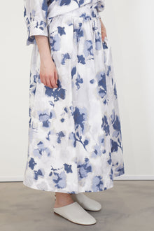 profile view bergfabel ivy skirt blooms pleeated details and midi length