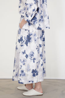 side view of bergfabel ivy skirt blooms pratical side pockets