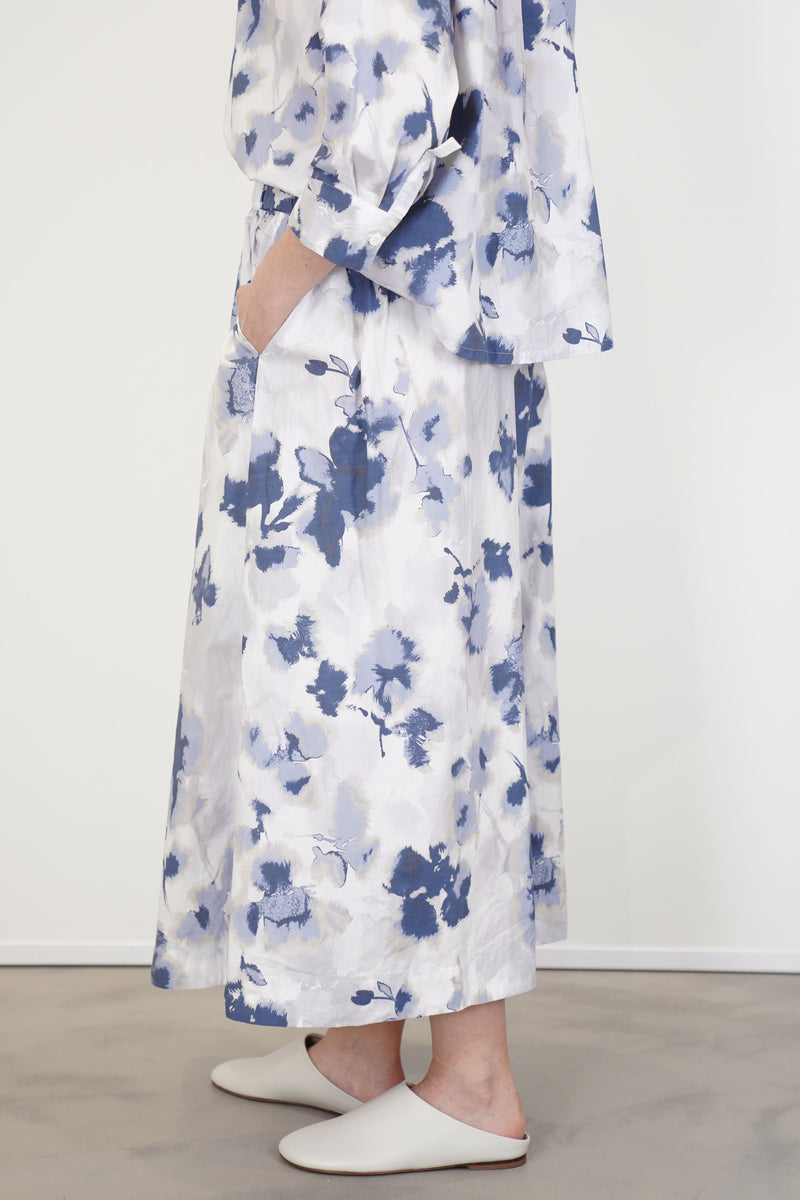 side view of bergfabel ivy skirt blooms pratical side pockets