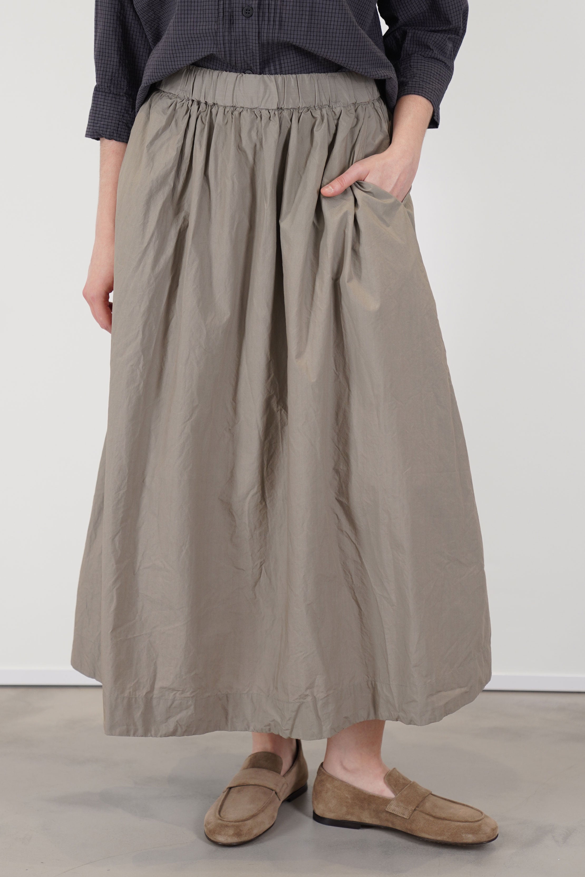 ivy skirt taupe
