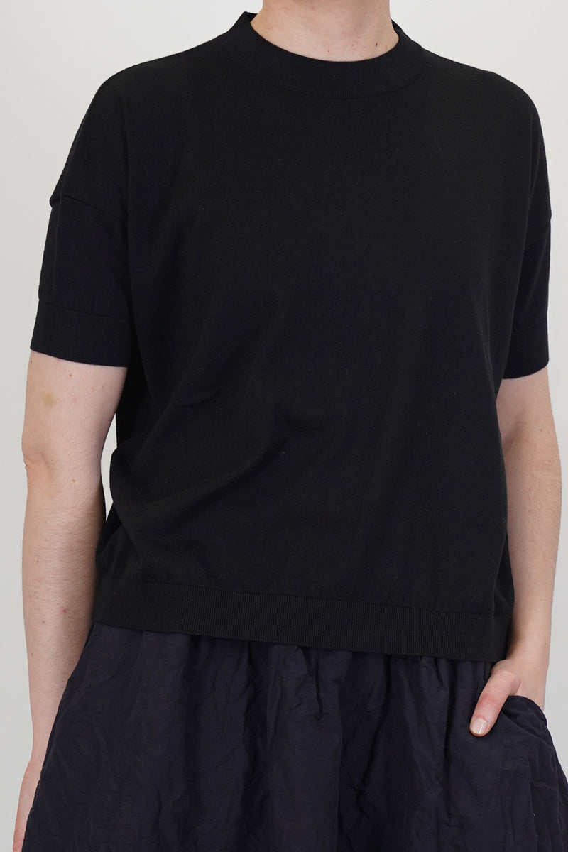laura sweater tee black