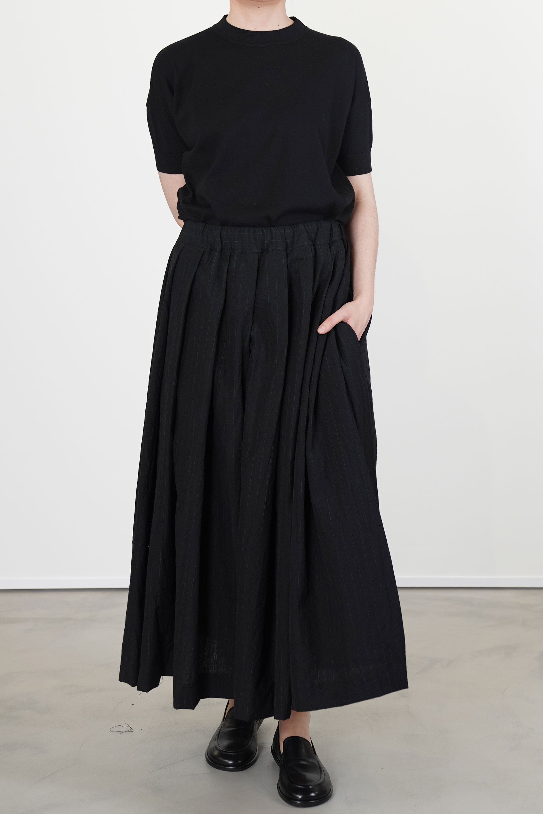 laura sweater tee black